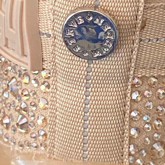 Steve Madden - MAXIMA monochromatic color with bling bling #blush #stevemadden - Picture 11 of 15